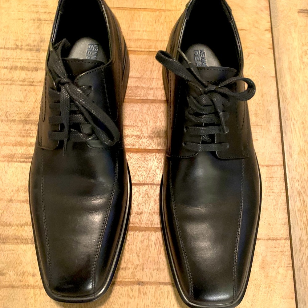 Kenneth Cole Reaction dress shoes